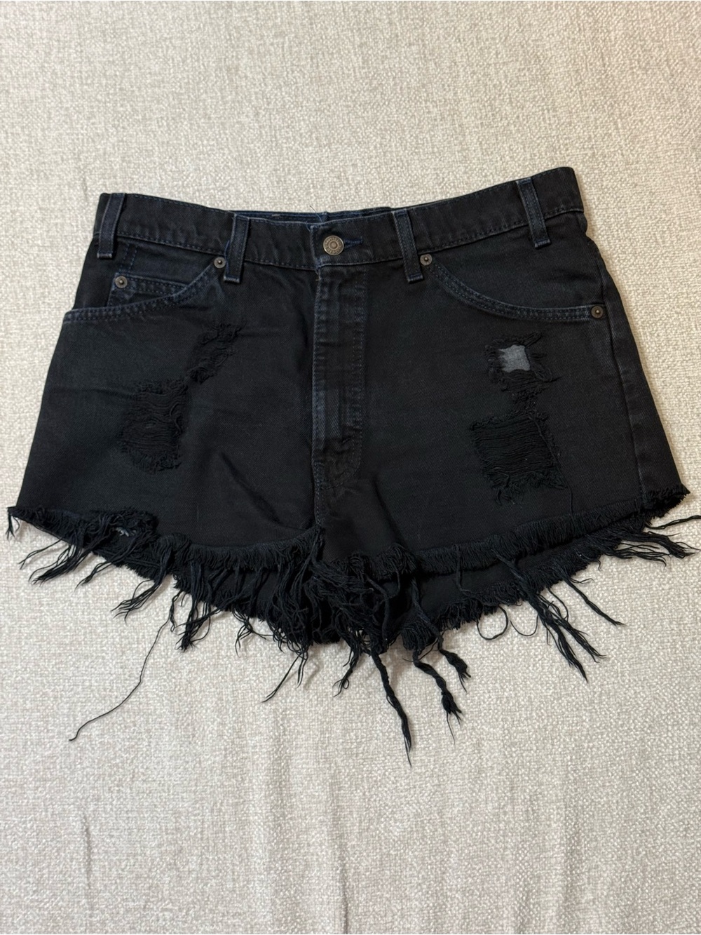 Levi’s 501 Black Distressed Cutoff Shorts Y2K Grunge Raw Hem W31/32